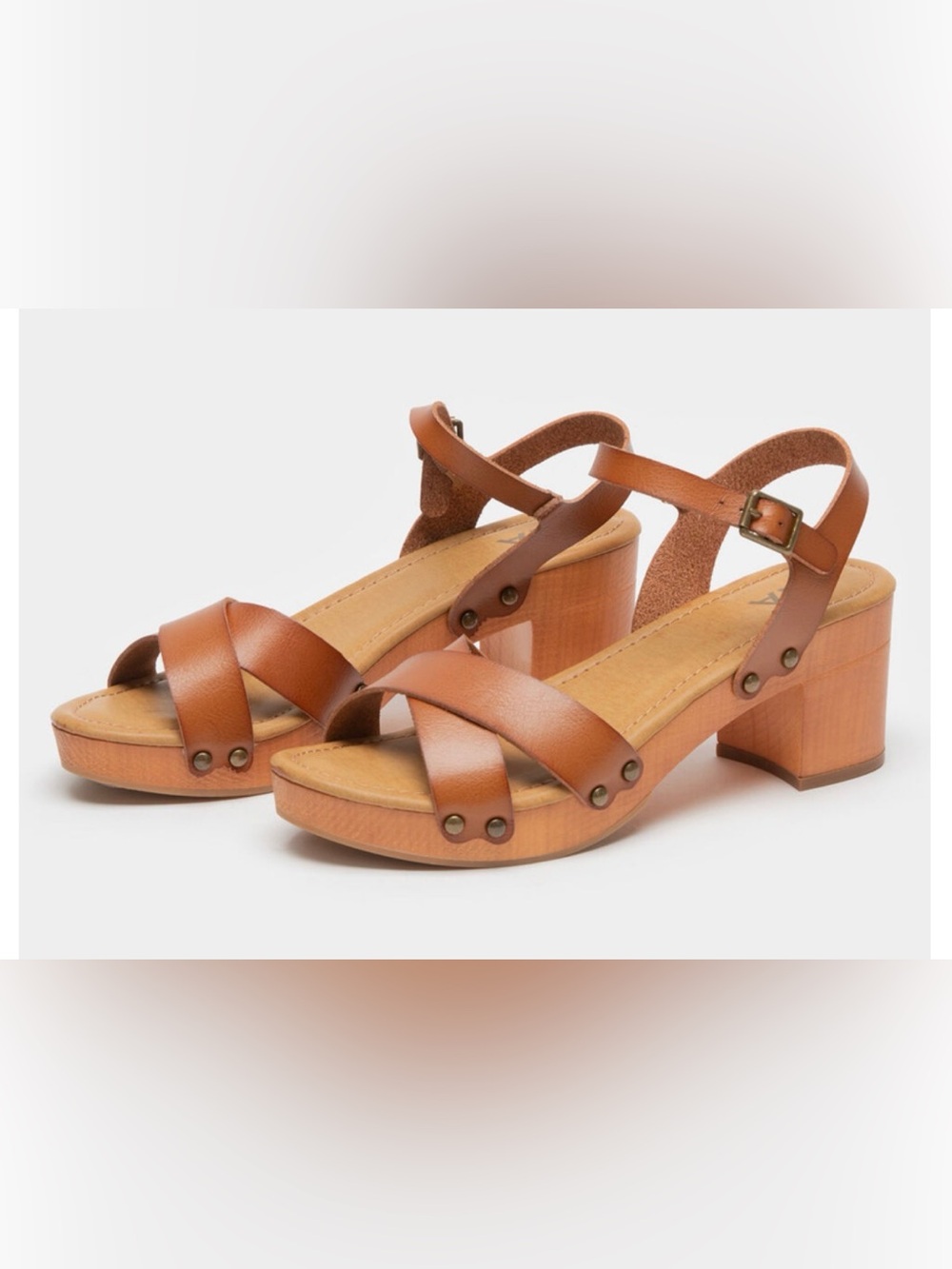 Mia “Susan” Wooden Clog Strappy Criss-Cross Sandals With Stud Detailing Size 6.5